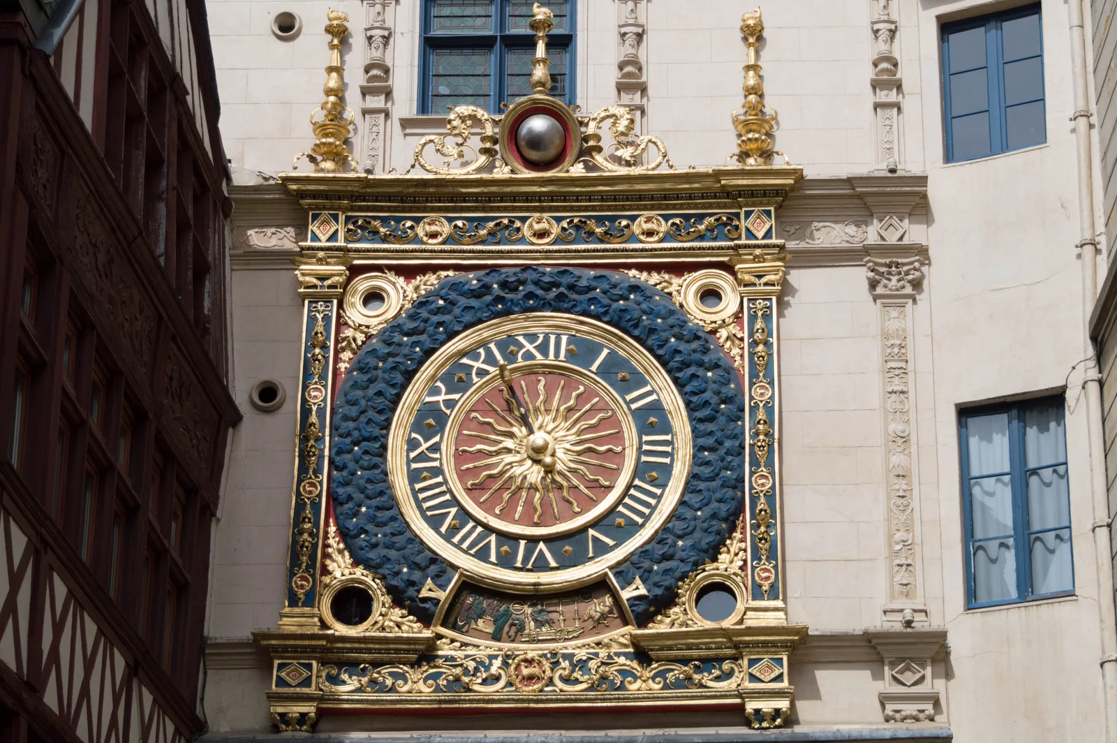 Détail du cadran du Gros-Horloge à Rouen